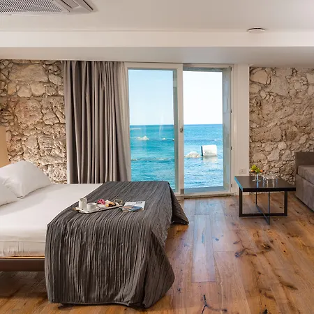 招待所 Re Dionisio Luxury