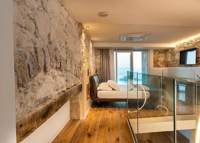 招待所 Re Dionisio Luxury