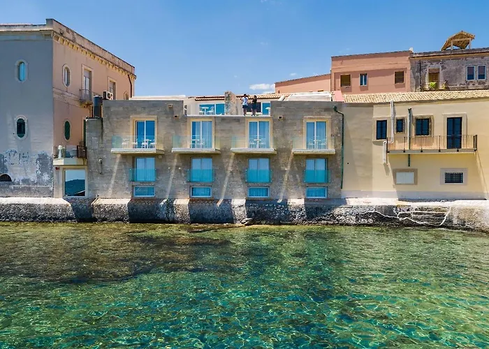 招待所 Re Dionisio Luxury